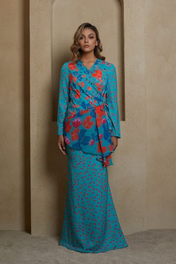 Samara Asymmetrical Kurung in Turquoise